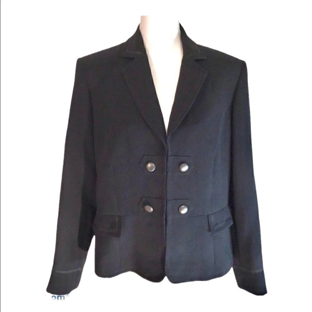 Black crepe Short jacket 